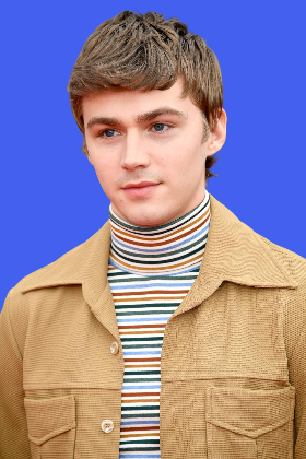 Miles Heizer profile photo